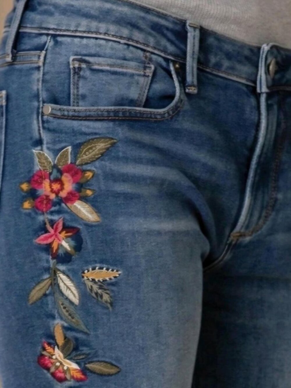 Sundance Driftwood Kelly Winterbird Embroidered Bootcut Jeans 27 NWT - Picture 3 of 7